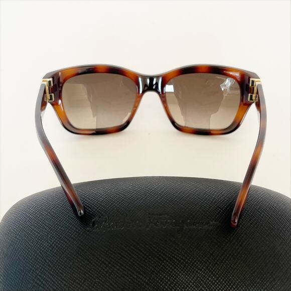 FERRAGAMO Womens SF1012S 53Mm Sunglasses Tortoise Gold Logo NEW - Picture 6 of 10
